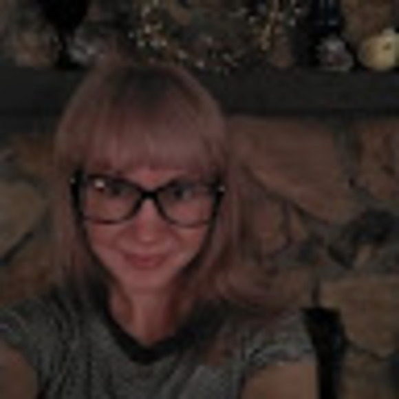 Meet your Posher, Krystal - Picture 1 of 1